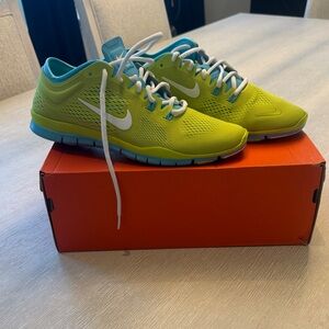 Nike Lime Green Athletic Shoes